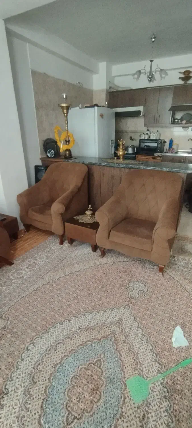 مبل راحتی ۸ نفره|مبلمان خانگی و میز عسلی|رباط‌کریم, مسکن مهر آبشناسان|دیوار