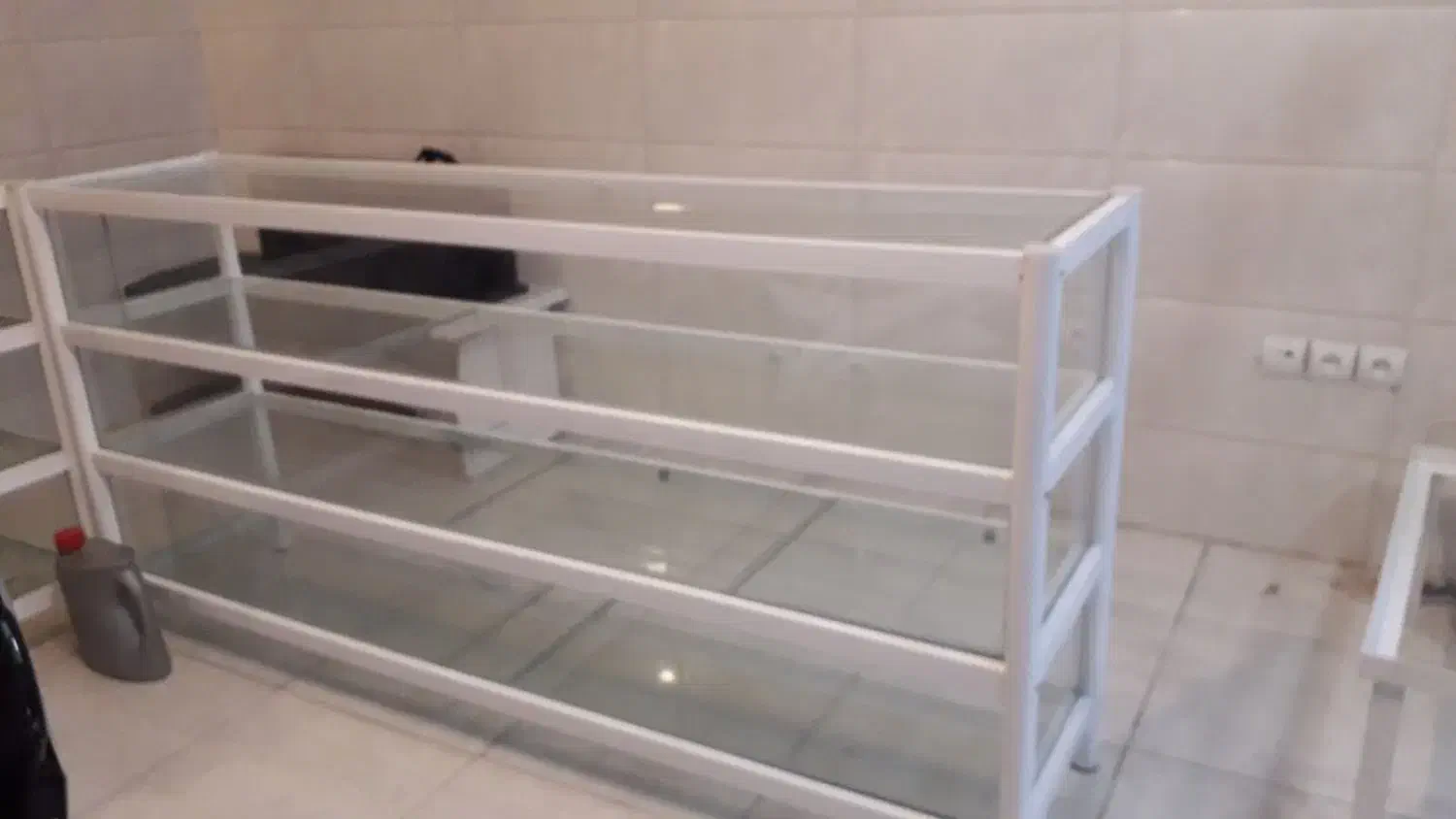 ویترین بوتیک و ارایشی|بوفه، ویترین، کنسول|تبریز, |دیوار