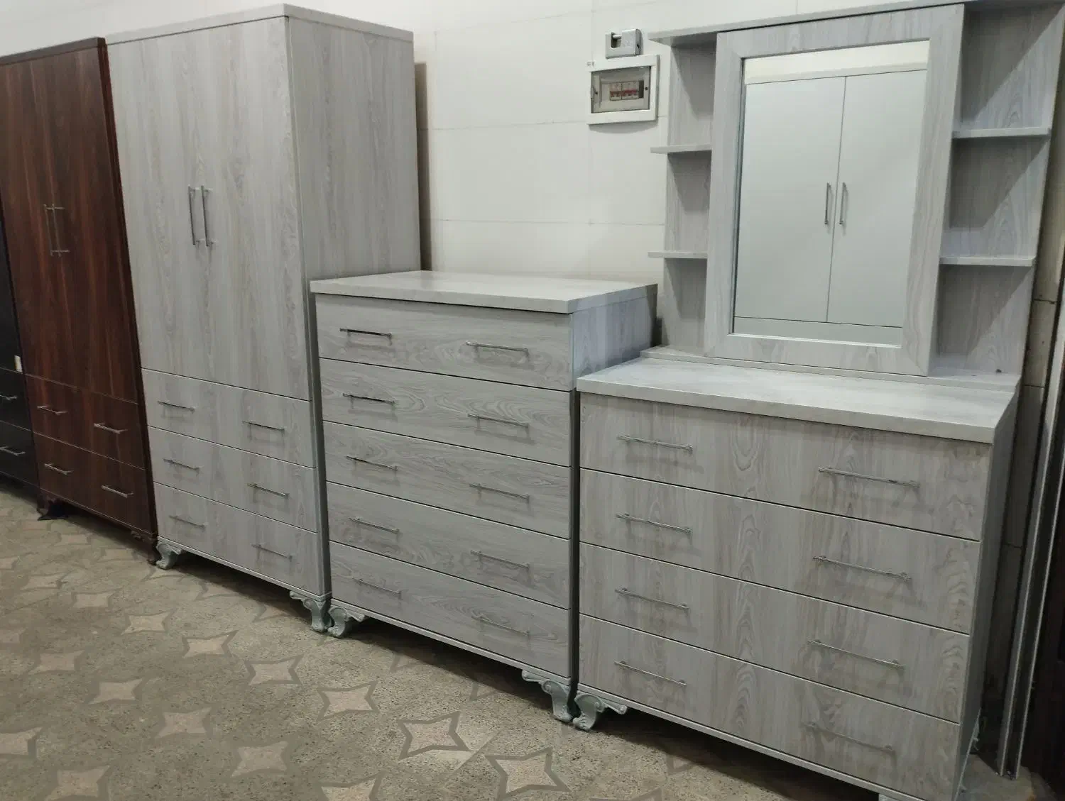 کمد دراور لباسی|جاکفشی، کمد، دراور|کرمان, |دیوار