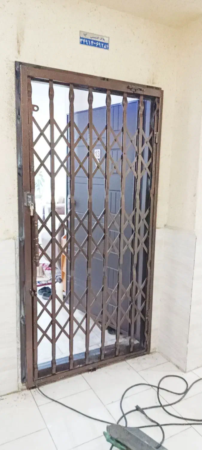 حفاظ اکاردونی و درب پنجره پی وی سی|مصالح و تجهیزات ساختمان|قزوین, |دیوار