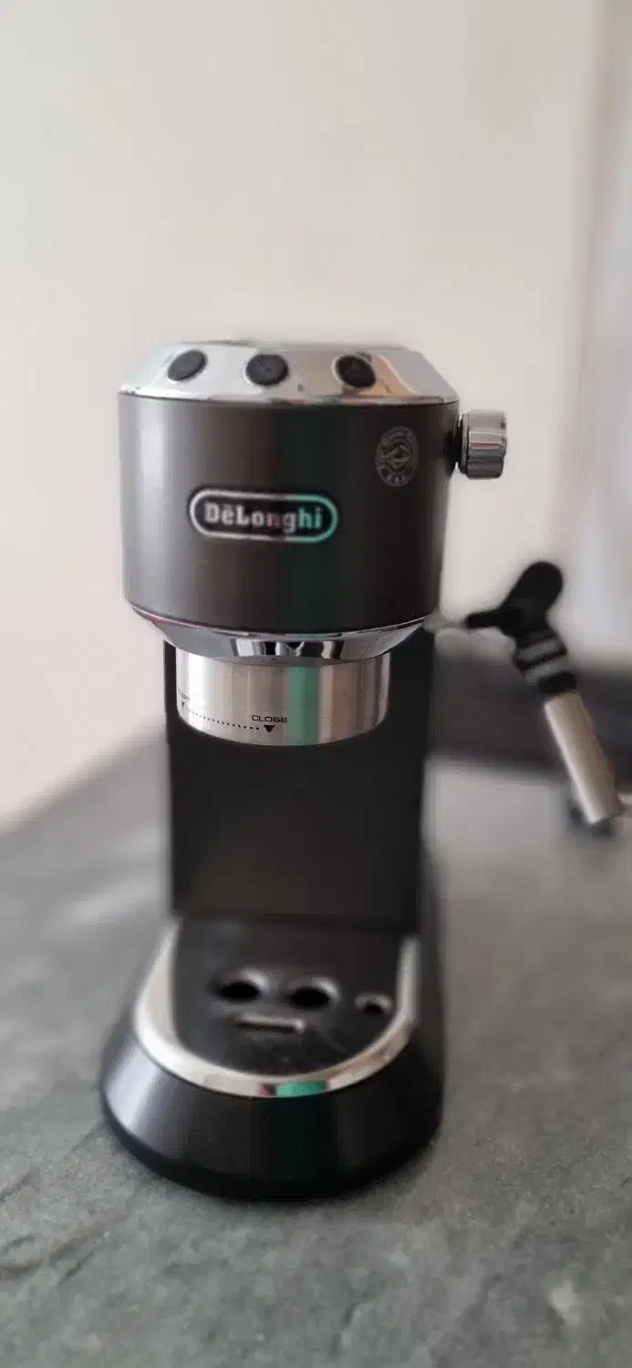 دستگاه اسپرسو ساز دلونگی ۶۸۵|سماور، چای‌ساز، قهوه‌ساز|اصفهان, خوراسگان|دیوار