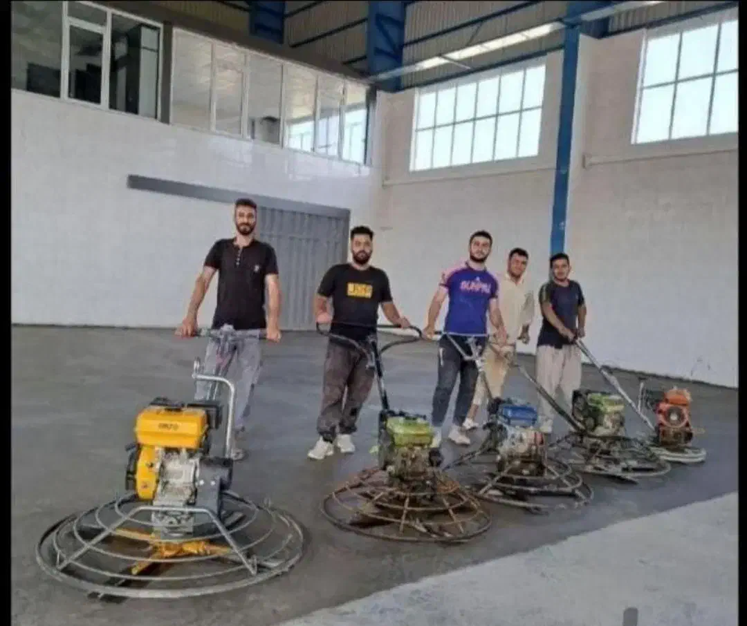 بتن ریزی کف با ماله پروانه و دوربین|خدمات پیشه و مهارت|تهران, آسمان|دیوار