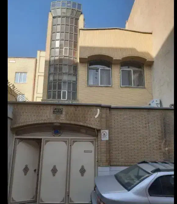 خانه ۱۵۰ متری سه طبقه سند دار به قیمت ۴۰۰ متر بنا|فروش خانه و ویلا|قم, چهل درخت‎|دیوار