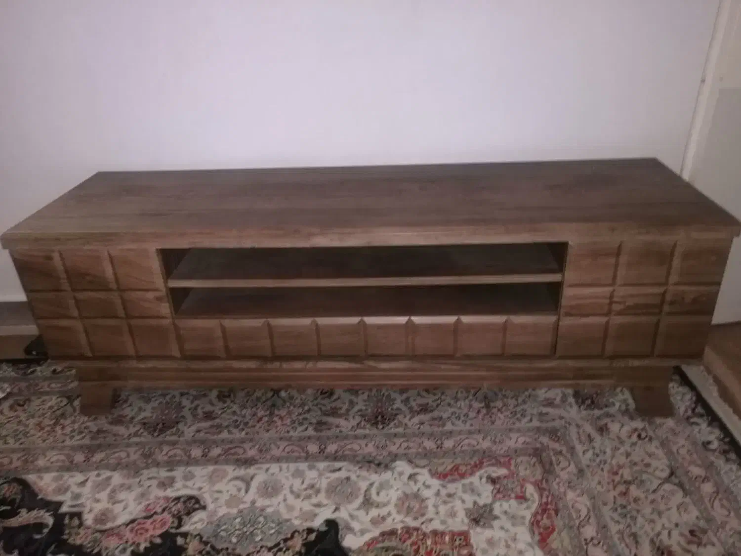 میز تلویزیون|میز تلویزیون|اندیشه, اندیشه فاز ۴|دیوار