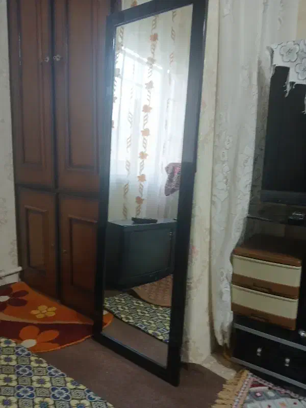 آینه ایستاده|آینه|تبریز, |دیوار