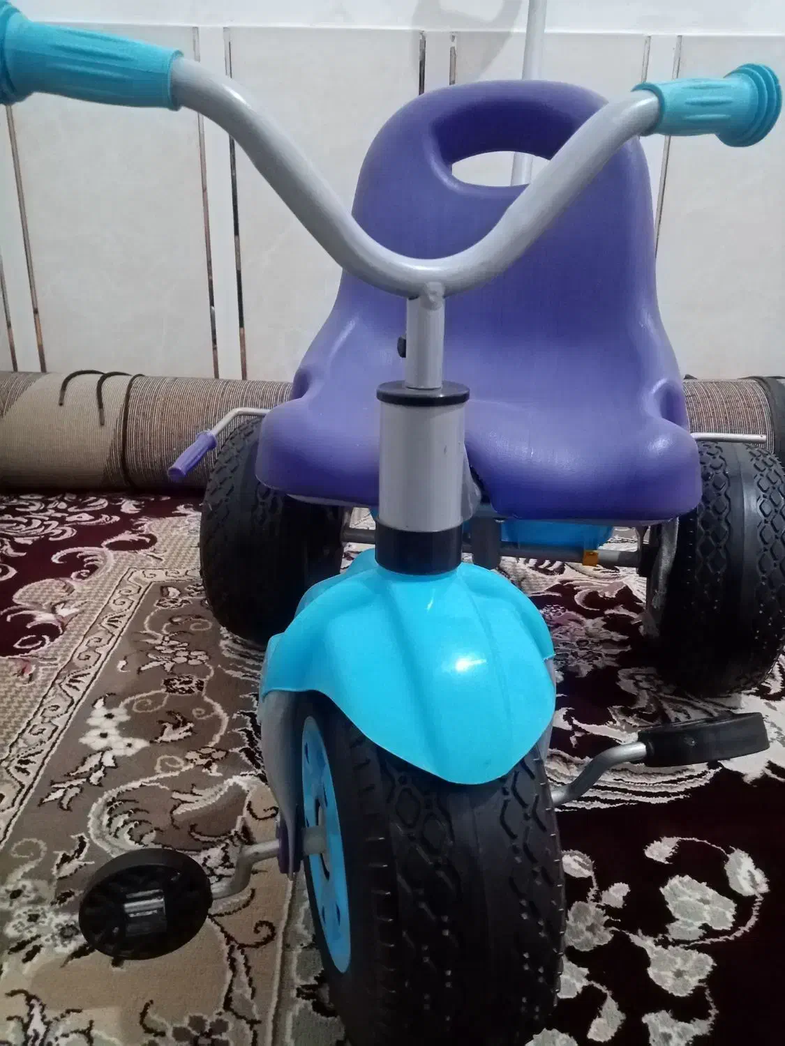 سه چرخه نو کالسکه روروک|اسباببازی بچه|شیراز, گچی|دیوار