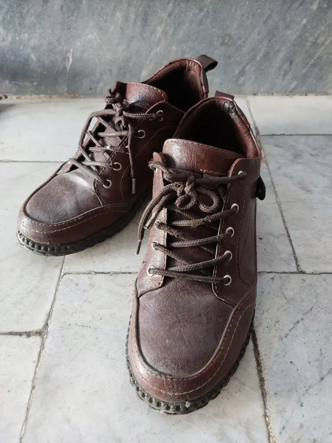 کفش|کیف، کفش، کمربند|سمنان, |دیوار