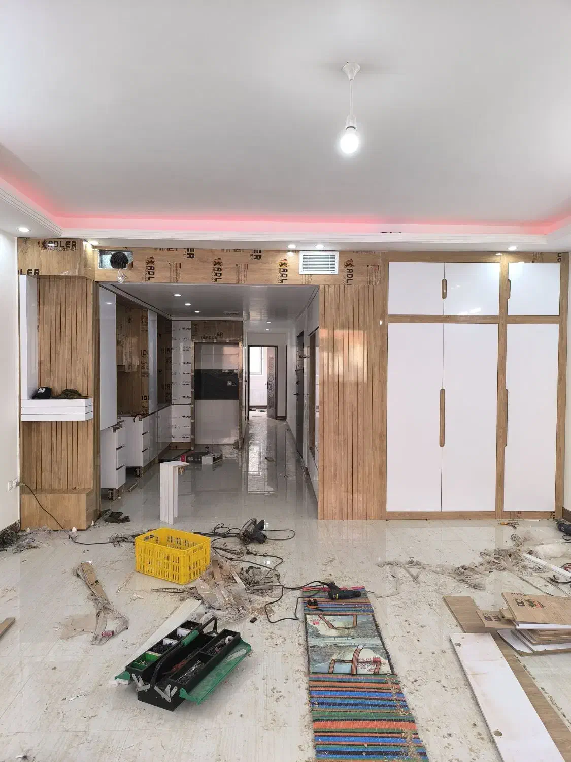 نصب نصاب کابینت کاذب دیوار پوش (تعمیرات تیکه کاری)|خدمات پیشه و مهارت|قم, نیروگاه|دیوار