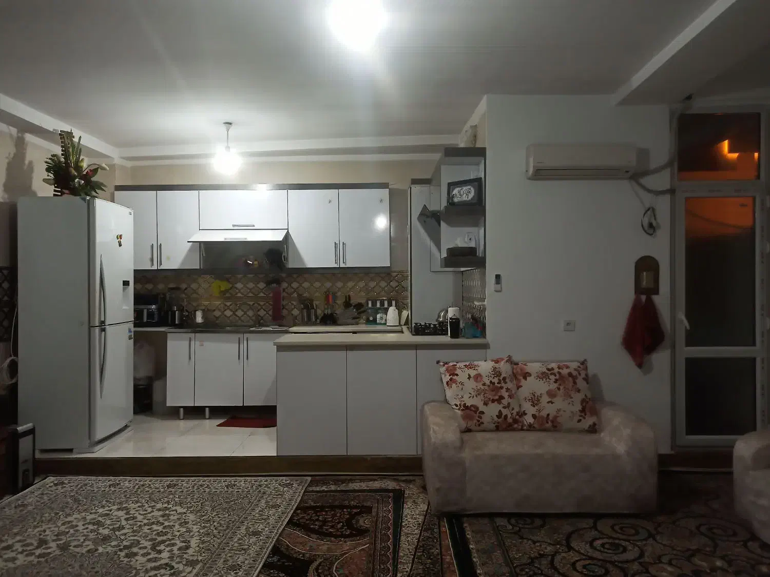 رهن منزل دو خوابه|اجارهٔ آپارتمان|شیراز, کوشک میدان|دیوار