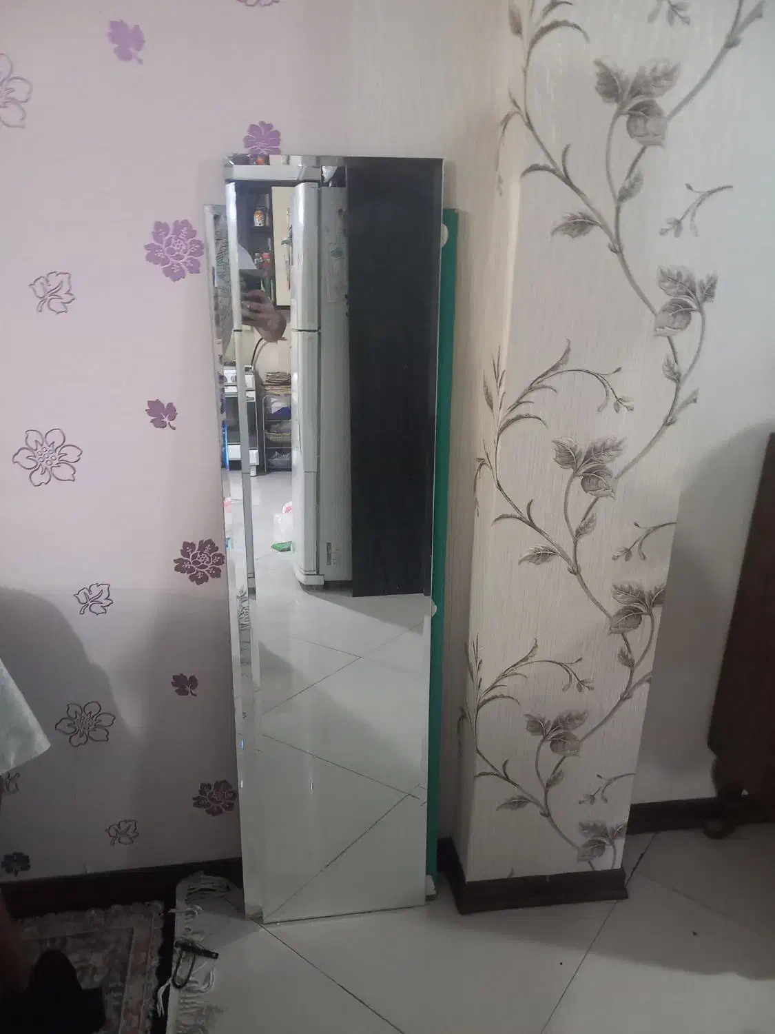 آینه|آینه|تهران, فاطمی|دیوار