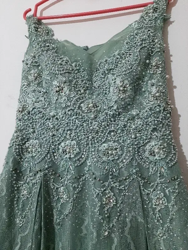 لباس مجلسی|لباس|قم, حاج زینل|دیوار