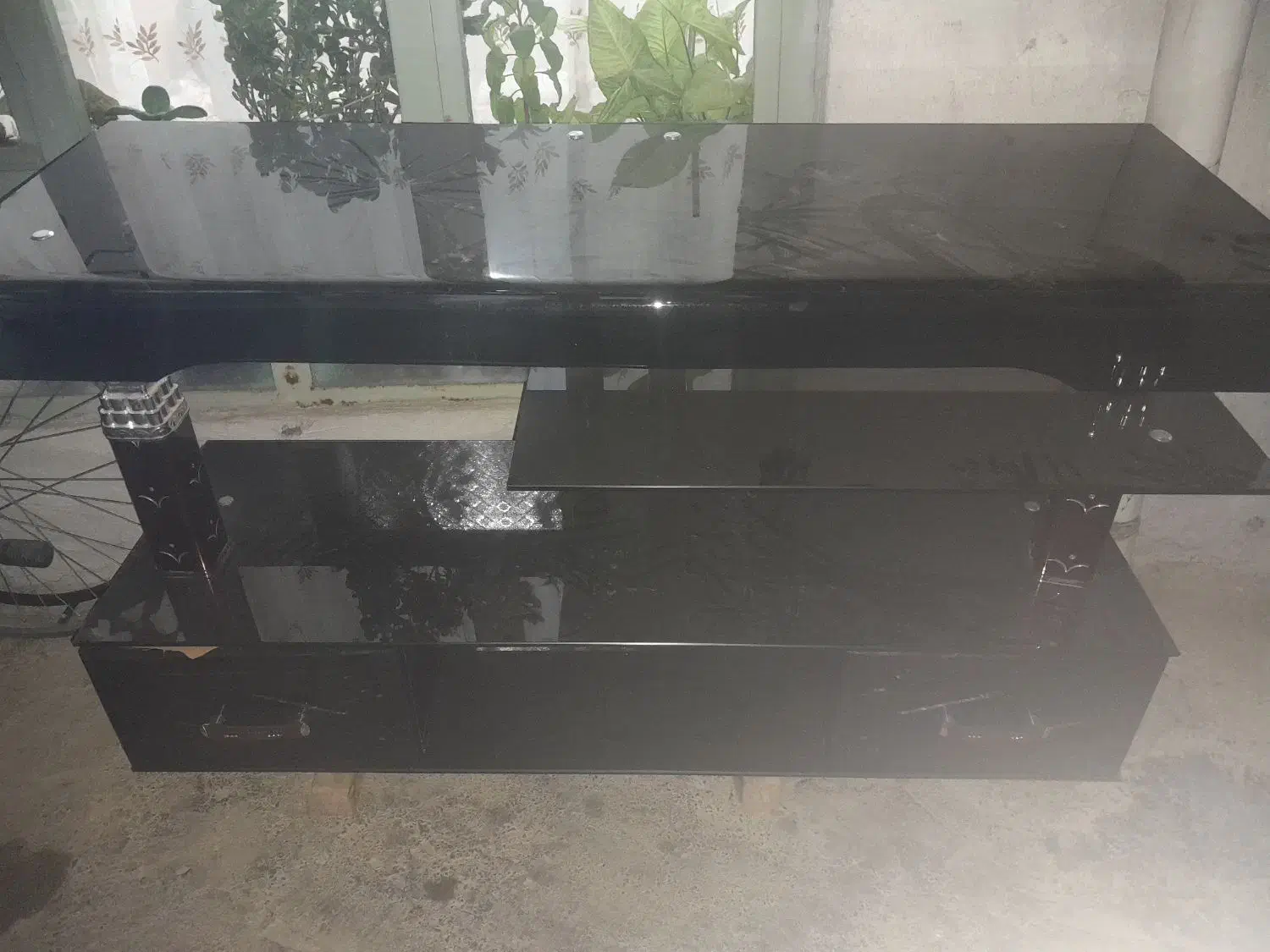 میز تلویزیون شیشه ای تمیز|میز تلویزیون|مرند, |دیوار