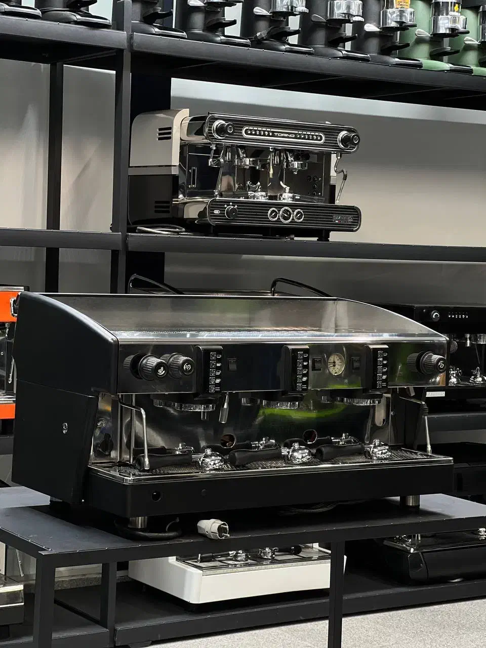 وگا اصلس نیو سه گروپ اسپرسوساز قهوه ساز صنعتی|کافیشاپ و رستوران|مشهد, رستگار|دیوار