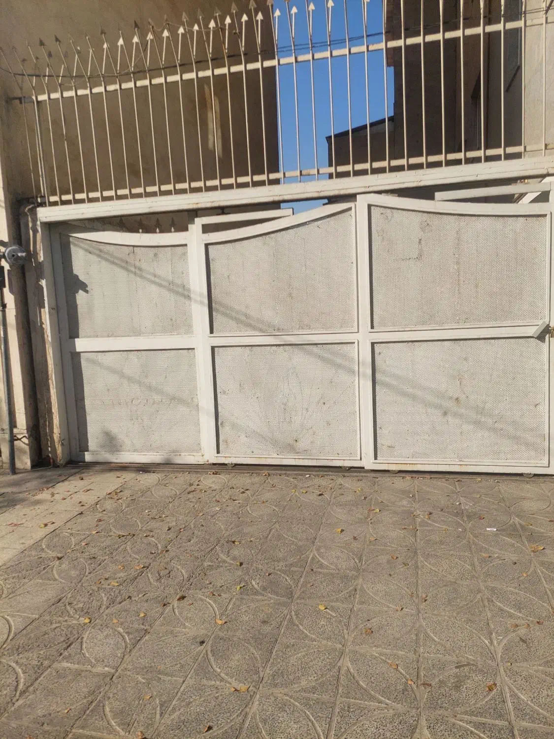 درب آهنی حیاط و پارکینگ|مصالح و تجهیزات ساختمان|تهران, چیتگر شمالی|دیوار