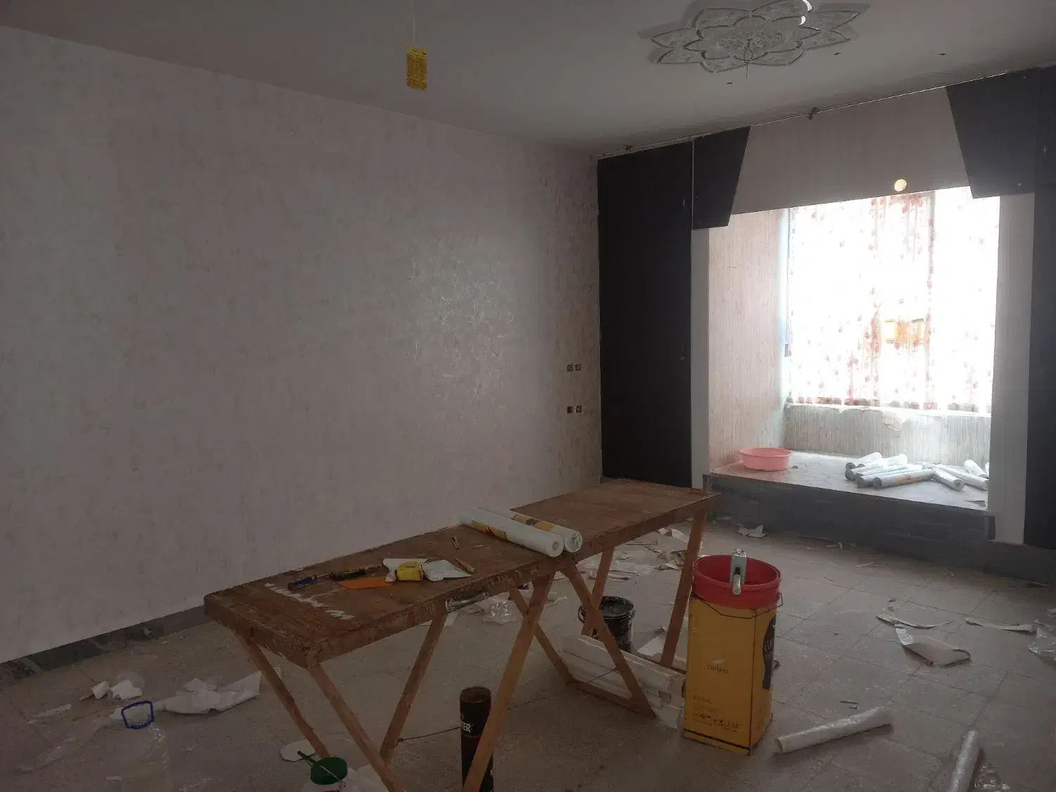 فروش و نصب تخصصی کاغذ دیواری و پوستر|خدمات پیشه و مهارت|مرودشت, تخت جمشید|دیوار