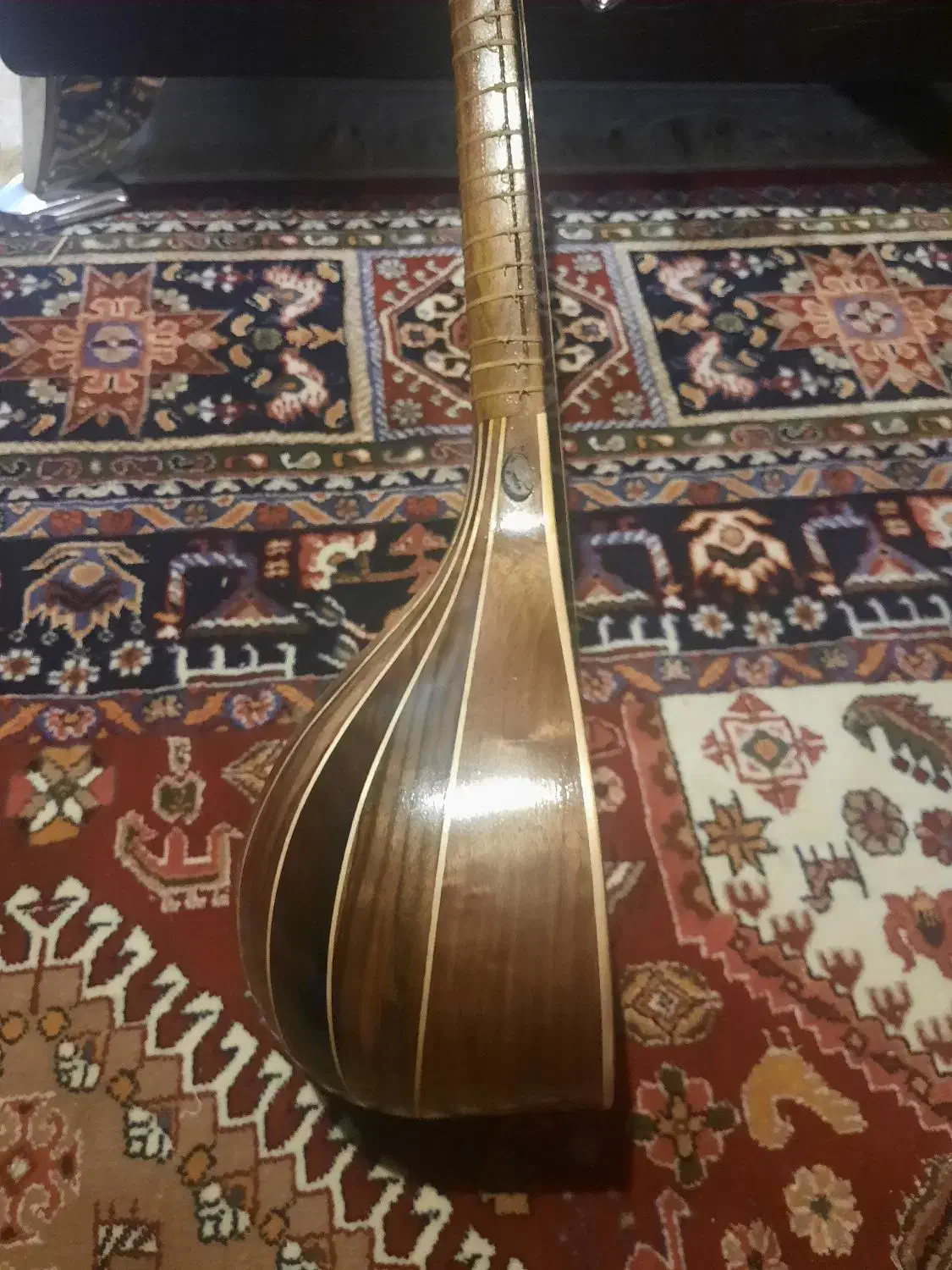 سه تار دو مهر مکتب|سازهای سنتی|شیراز, قصرالدشت|دیوار