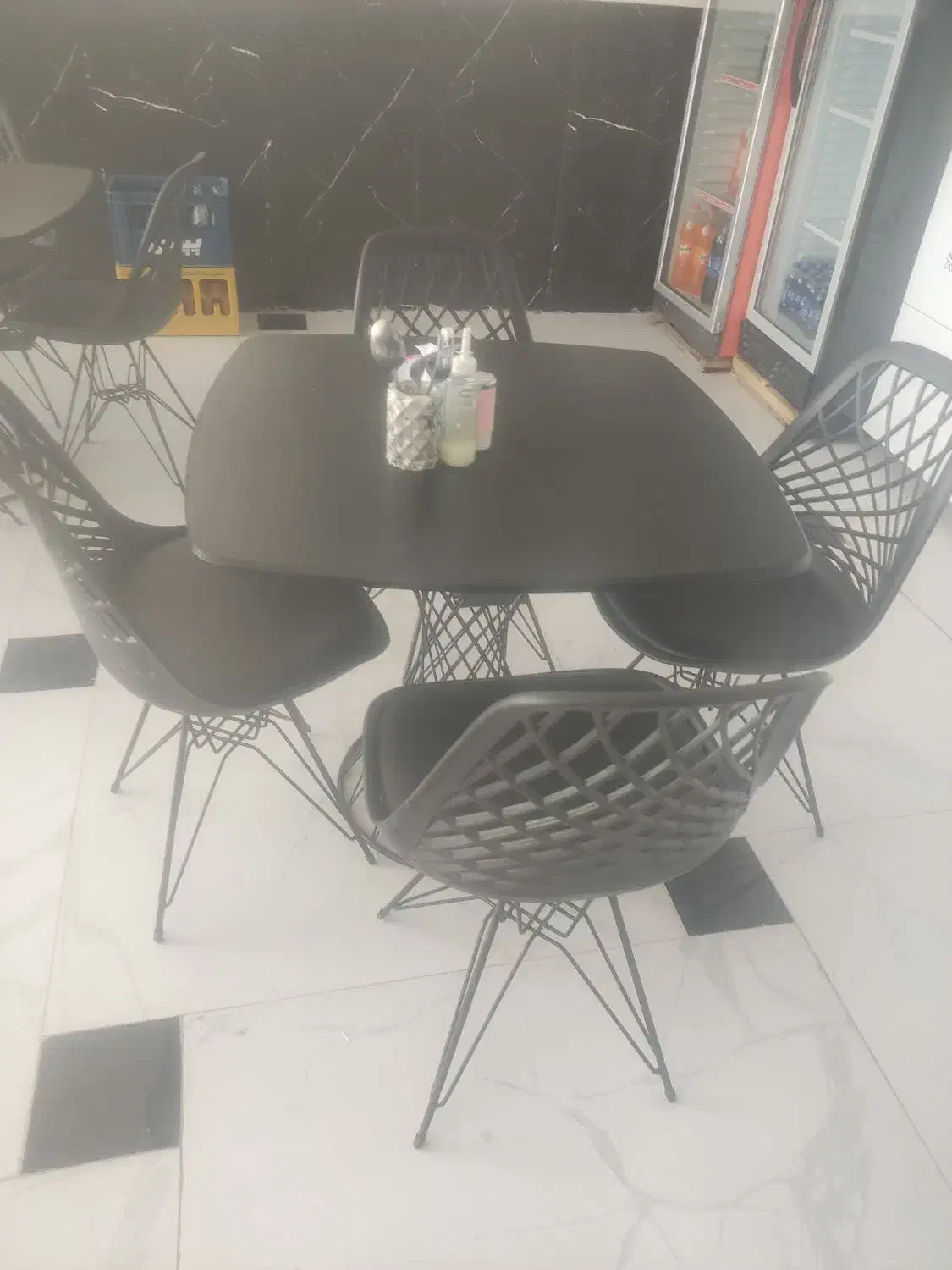 میز صندلی رستوران کافی شاپ|کافی‌شاپ و رستوران|سبزوار, قصبه اب یمین|دیوار