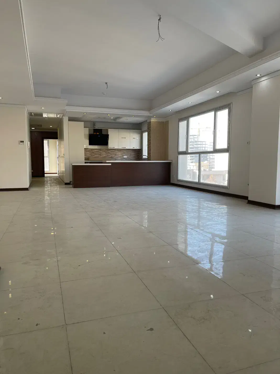 ۱۷۲متر*ازگل*کلید نخورده