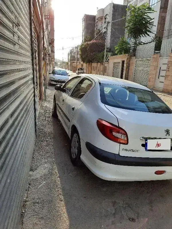 پژو ۲۰۶ سفید اس دی وی هشت تیو فایو خیلی کم کار|خودرو سواری و وانت|بجنورد, |دیوار