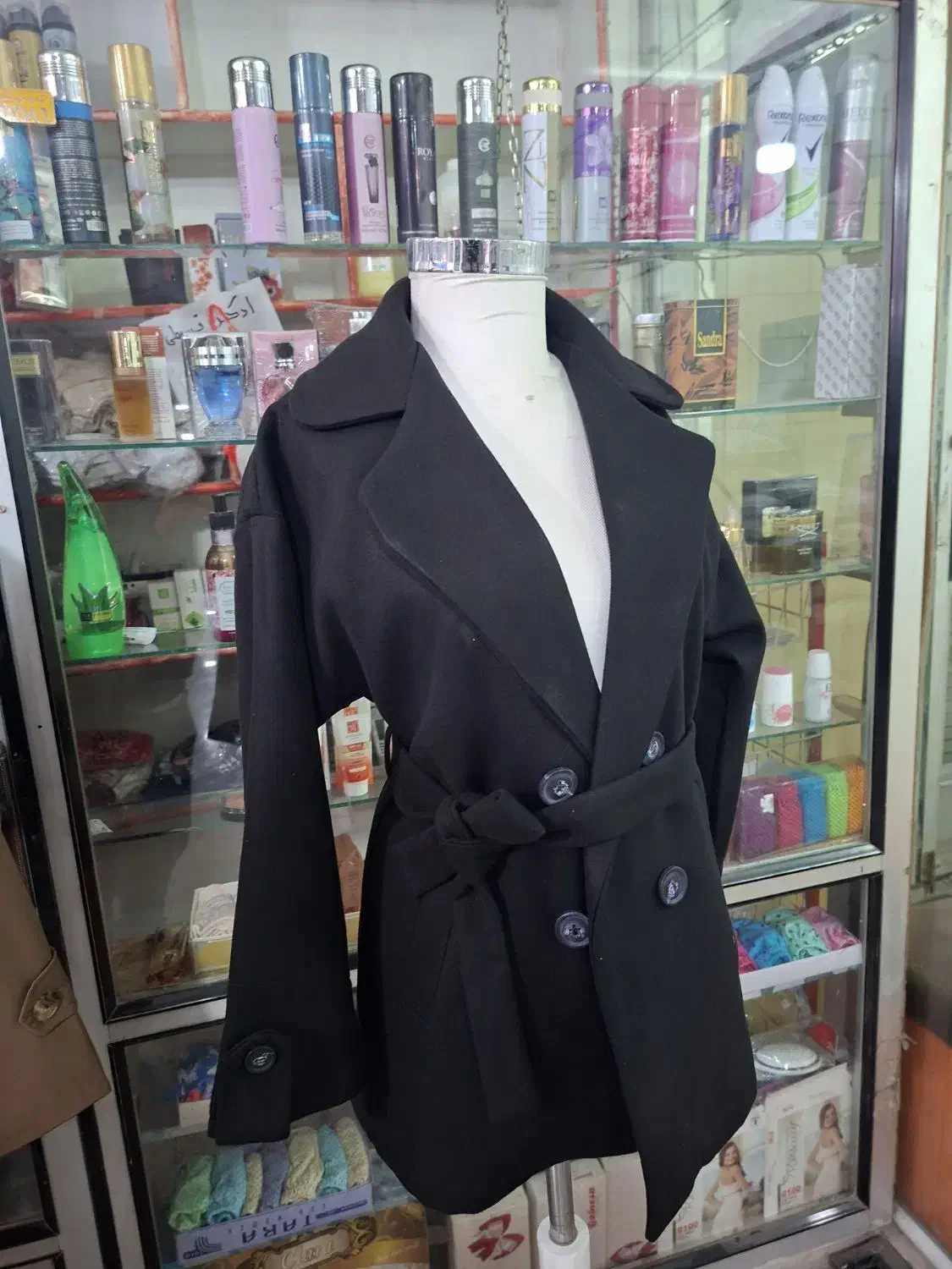 پالتو|لباس|کرمانشاه, |دیوار