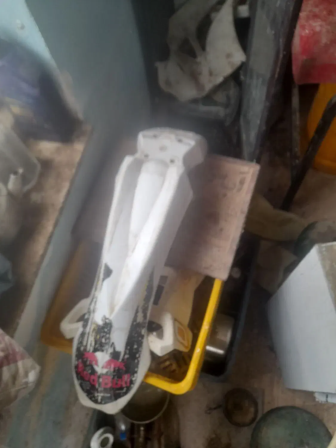 گلگیر تلیر|قطعات یدکی و لوازم جانبی|سبزوار, باهنر|دیوار