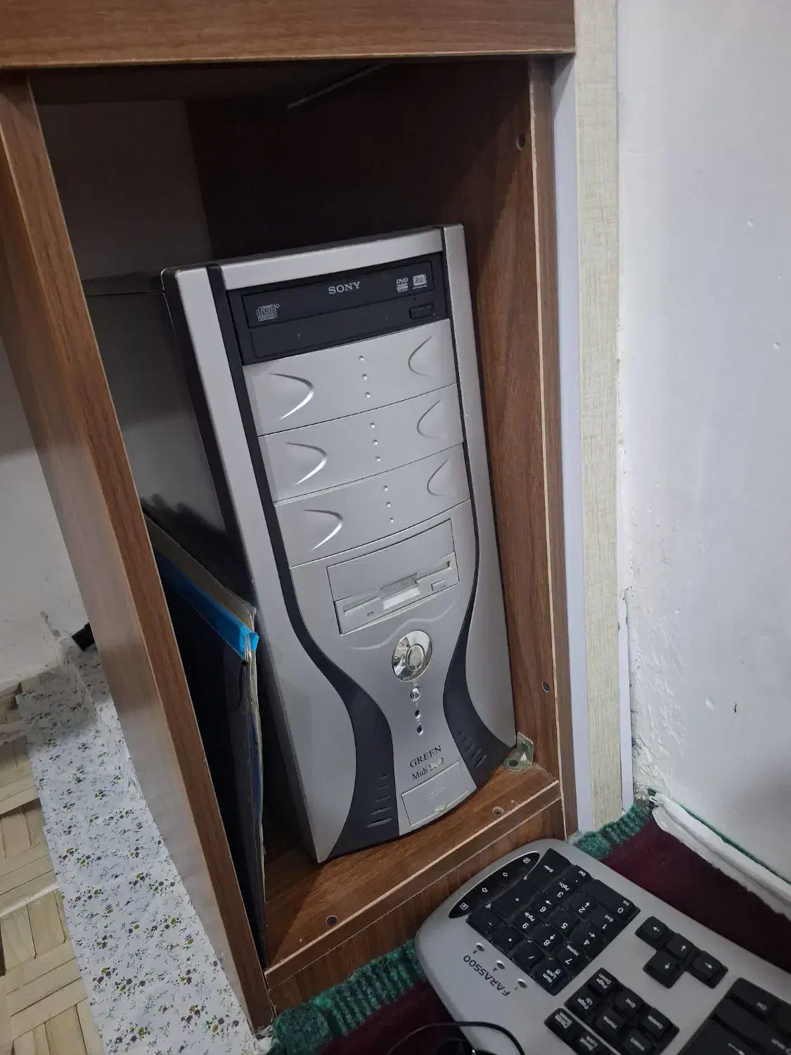 کامپیوتر|رایانه رومیزی|دیواندره, |دیوار