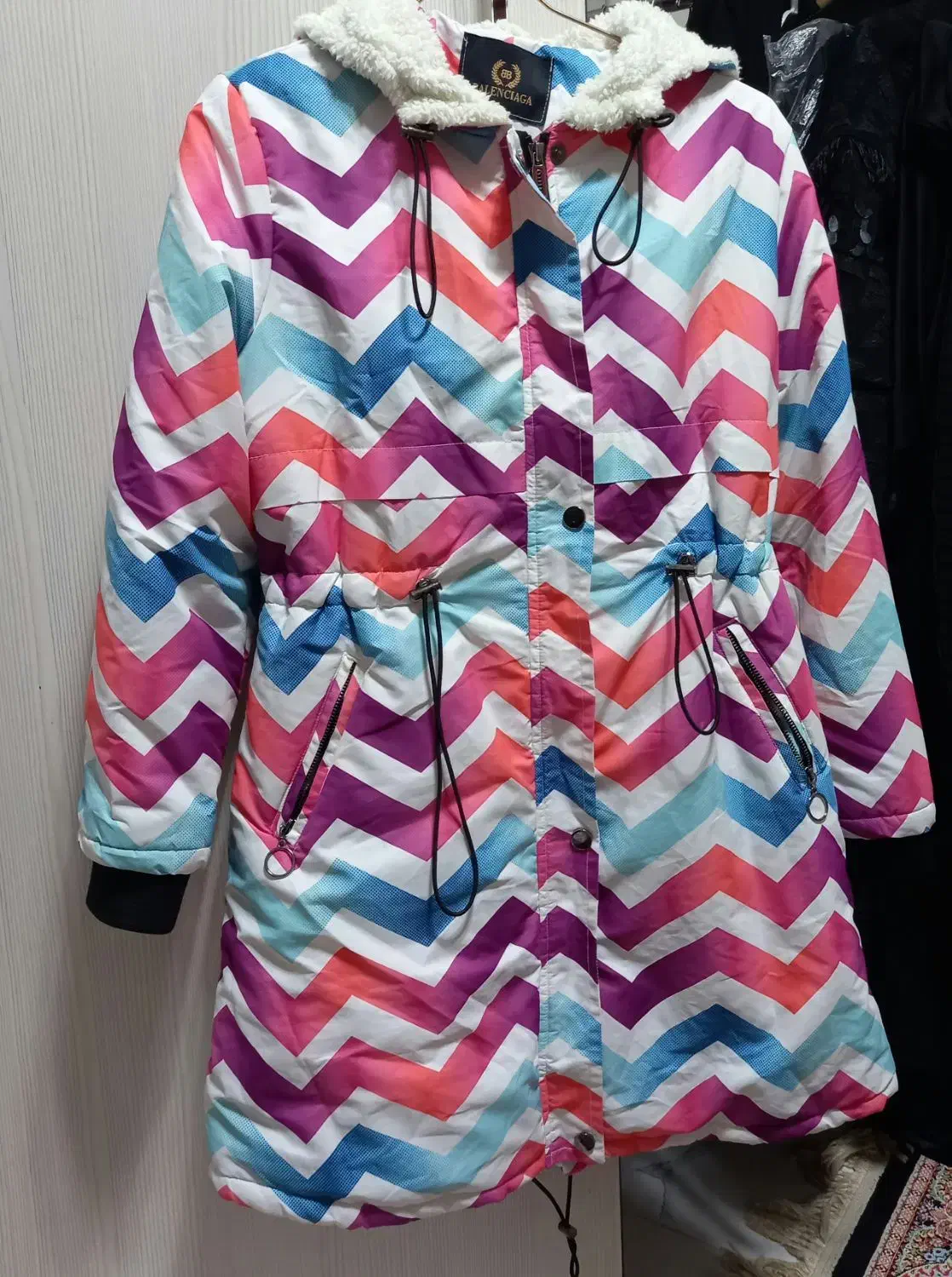 لباس|لباس|ماهدشت, |دیوار