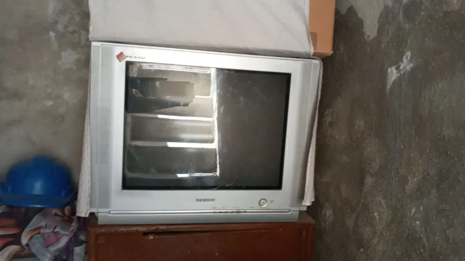 تلویزیون|تلویزیون و پروژکتور|همدان, |دیوار