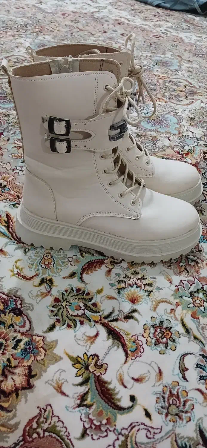 پوتین|کیف، کفش، کمربند|تبریز, |دیوار