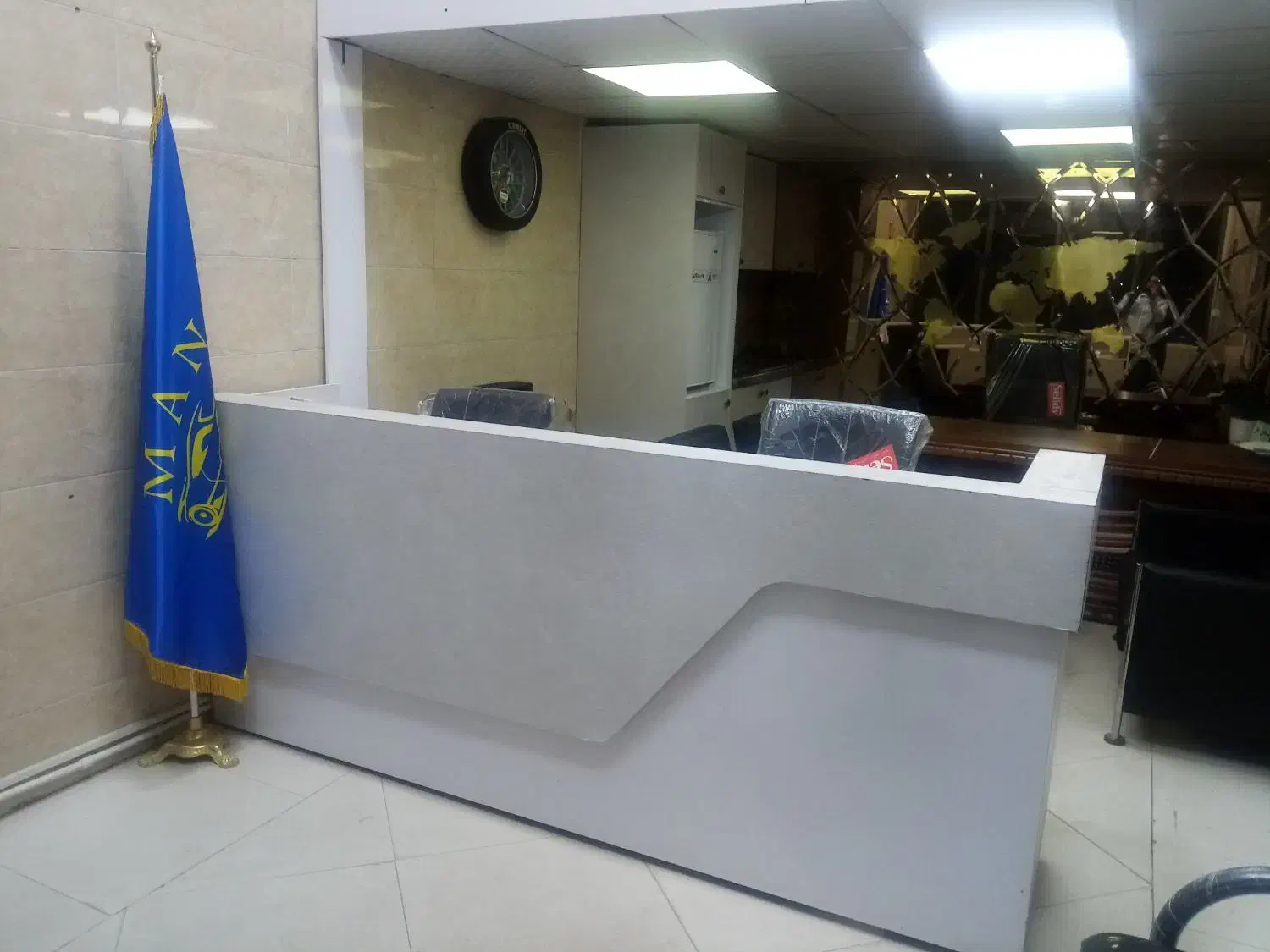 استخدام مشاور ومنشی خانم یا آقادر خودرو واملاک|استخدام بازاریابی و فروش|تهران, مهرآباد|دیوار