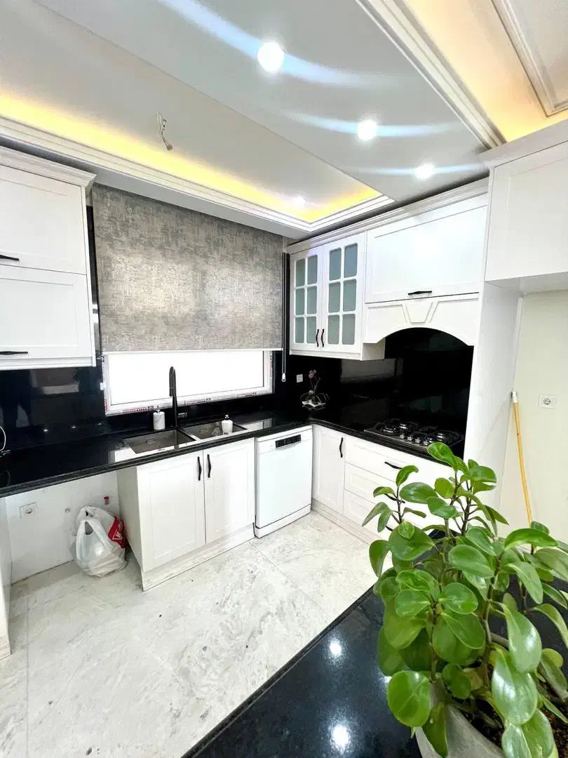 آپارتمان۱۳۵متری  سه خوابه بامستر