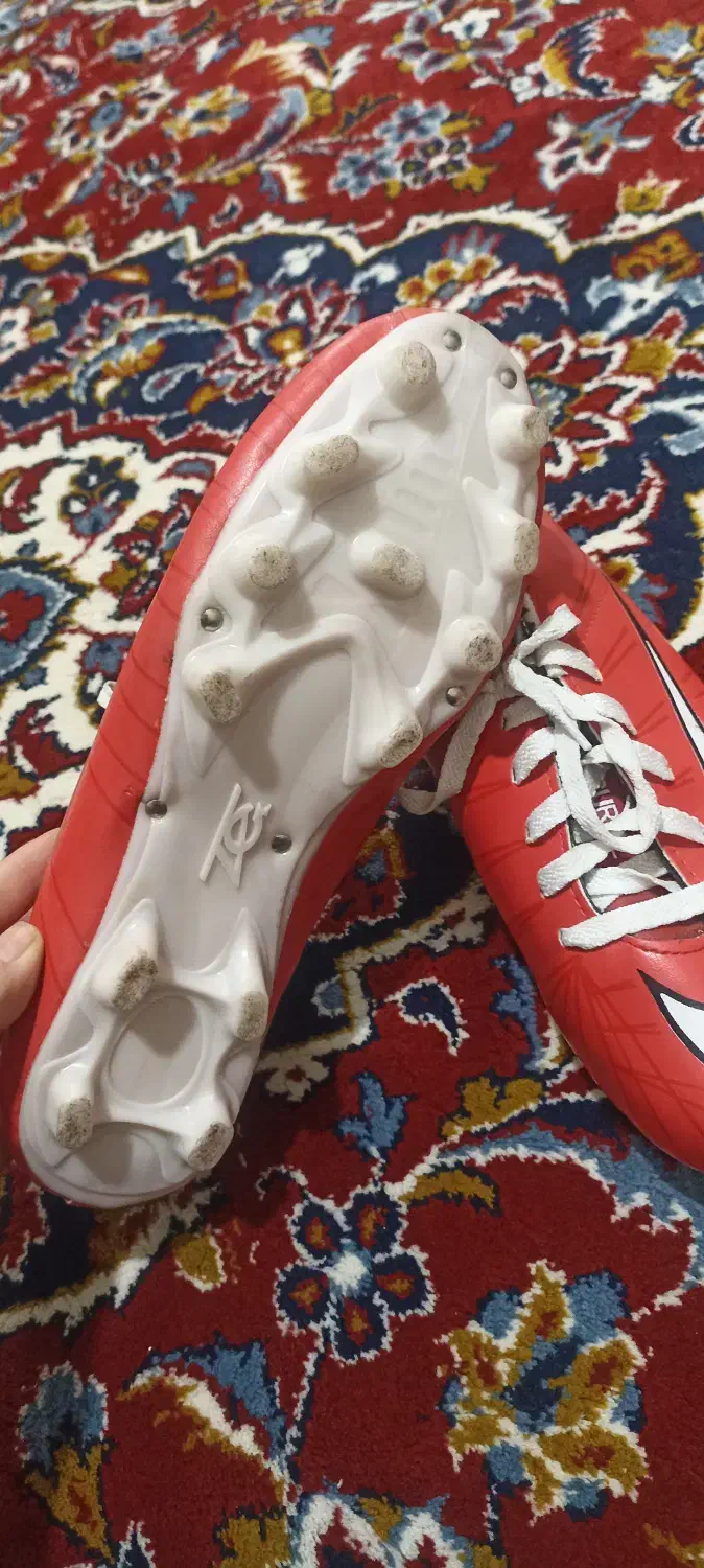 کتونی فوتبال میخی- والیبال و فوتسال|کیف، کفش، کمربند|قزوین, |دیوار