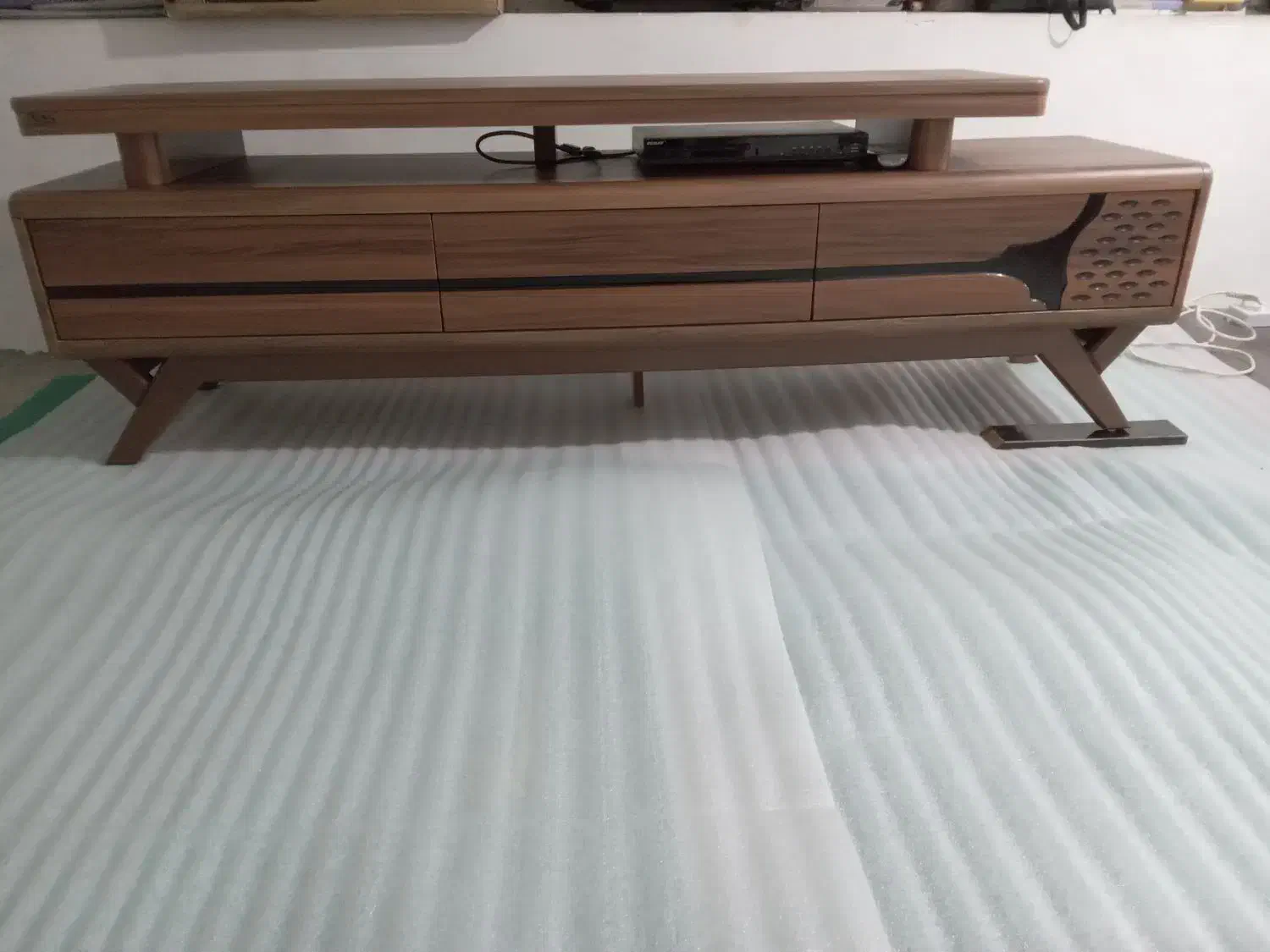 میز تلویزیون نو 160 سانتی|میز تلویزیون|سقز, |دیوار