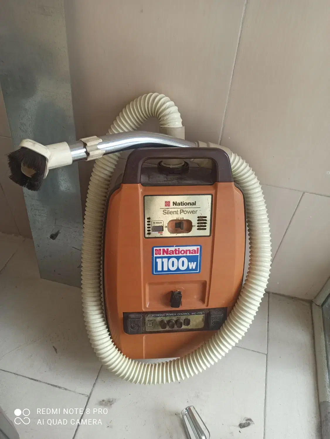 جارو برقی|جاروبرقی، جارو شارژی، بخارشو|بابل, |دیوار