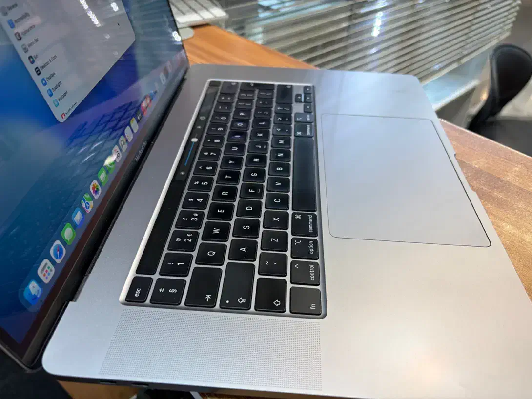 Macbook pro 2019  A2141|رایانه همراه|تهران, فلسطین (میدان انقلاب)|دیوار