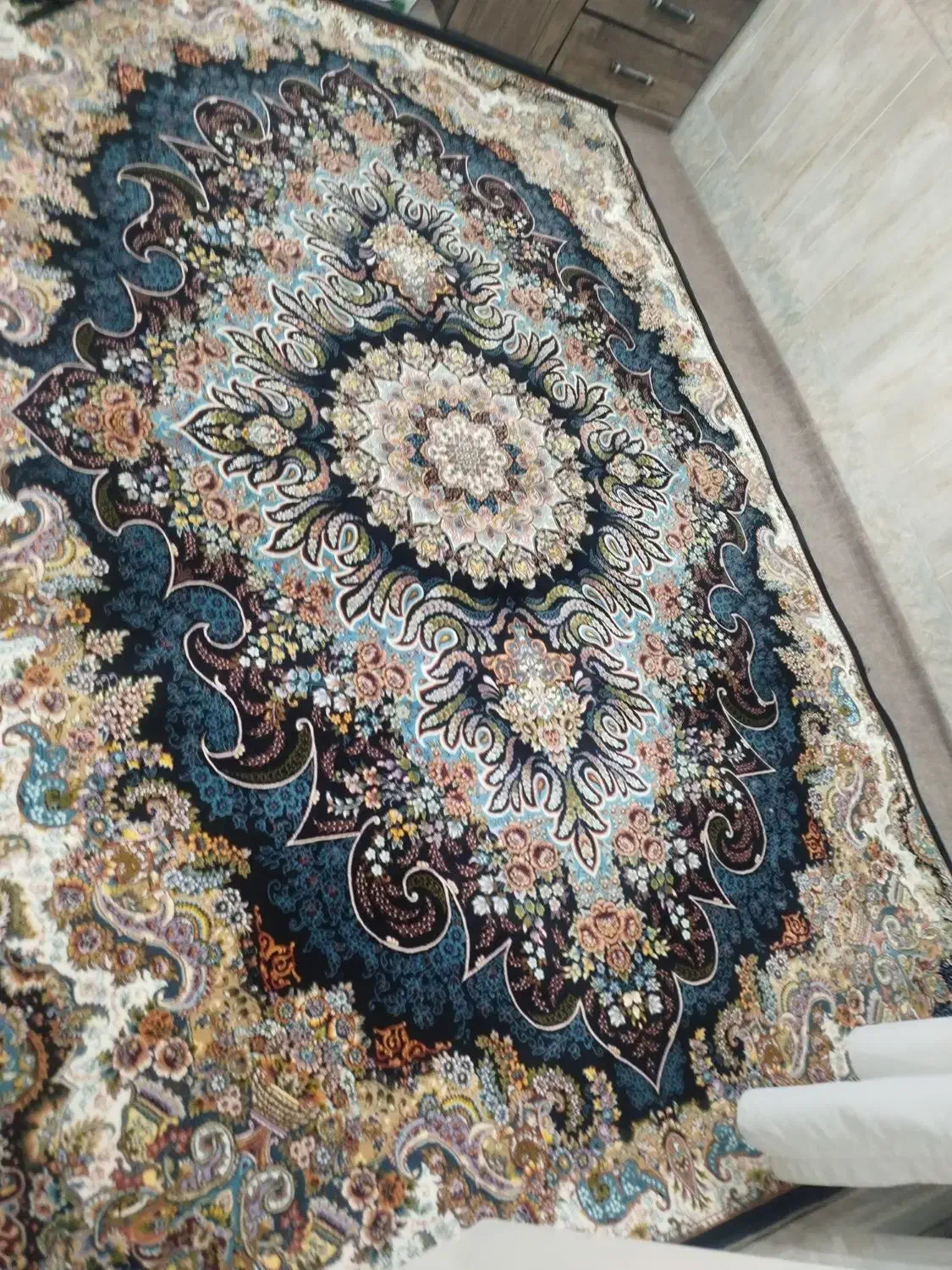 فرش|فرش|قم, ولیعصر|دیوار