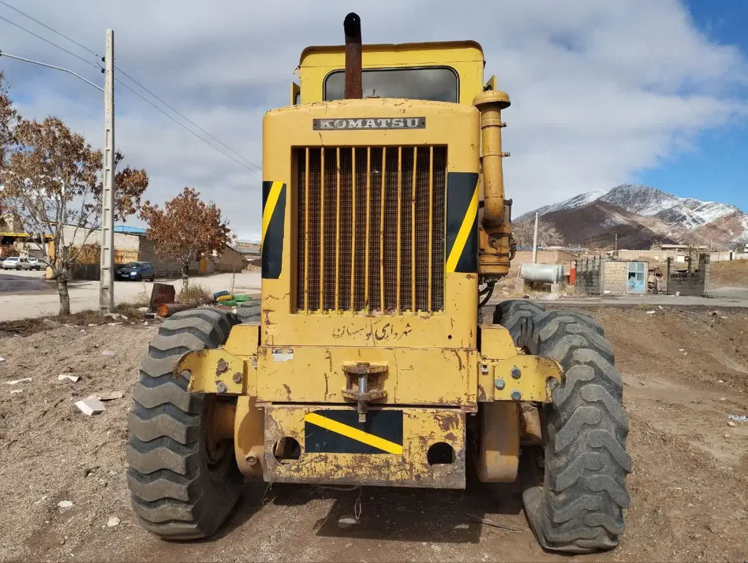 گریدر GD705 کوماتسو|خودرو سنگین|خرمآباد, |دیوار