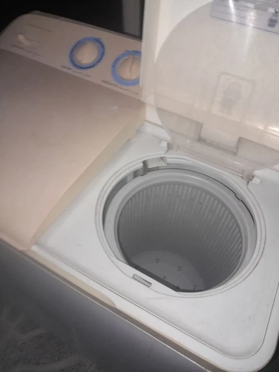 لباسشویی درحدنوتمیز کم کار ال جی|ماشین لباسشویی و خشک‌کن لباس|مشهد, آبکوه|دیوار