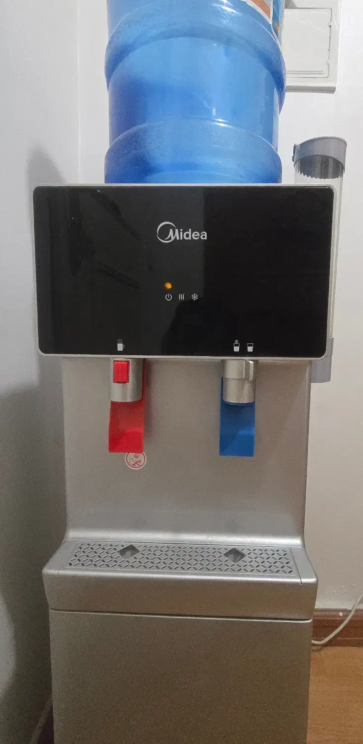 آبسردکن ایستاده یخچال دار مایدیا مدل YL-1535S-B|آبسردکن و تصفیه آب|تهران, شهرک بوعلی|دیوار