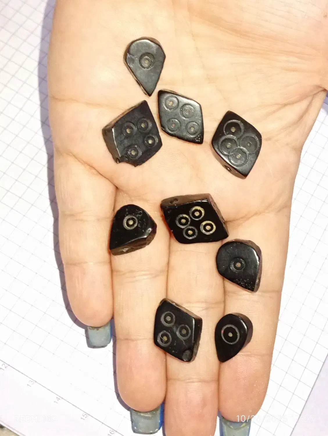 سنگ شبق(جت)قدیمی|کلکسیون اشیاء عتیقه|رشت, ولکس|دیوار