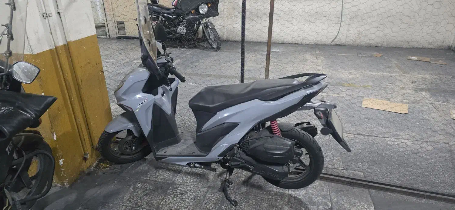 طرح کلیک کویر|موتورسیکلت|تهران, فلسطین (میدان انقلاب)|دیوار