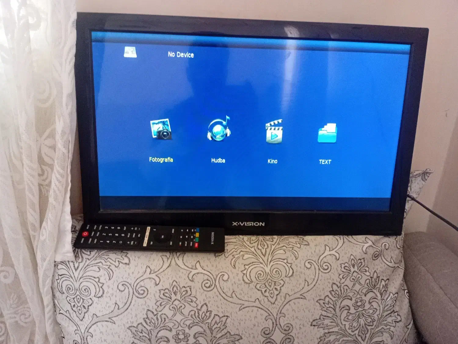 تلوزیون ۲۴|تلویزیون و پروژکتور|مشهد, عامل|دیوار