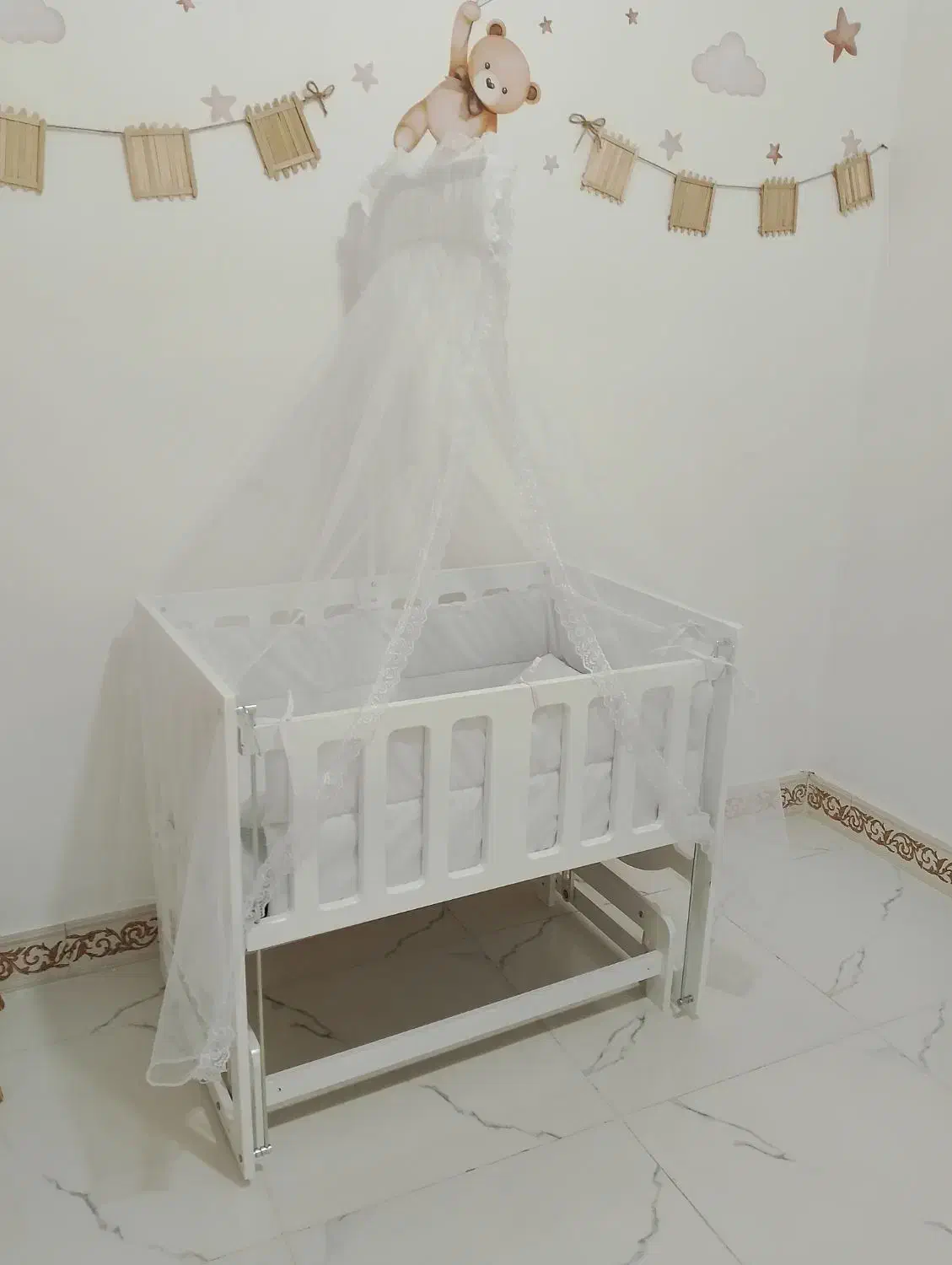 گهواره تخت کنار مادری، نونو استفاده نشده زیر قیمت|اسباب و اثاث بچه|سیرجان, |دیوار