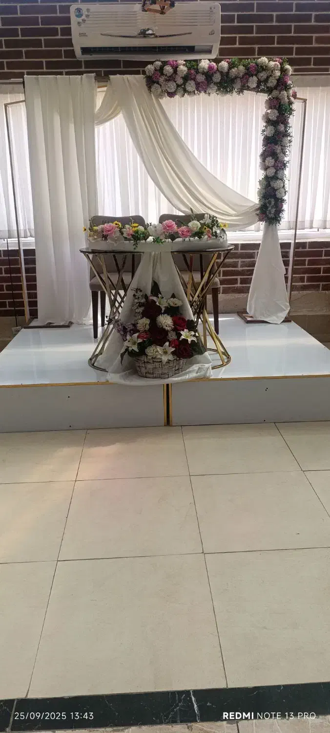 آشپز ماهر و یک سالن کار تمام وقت نیازمندیم.|استخدام خدمات فروشگاه و رستوران|صوفیان, |دیوار