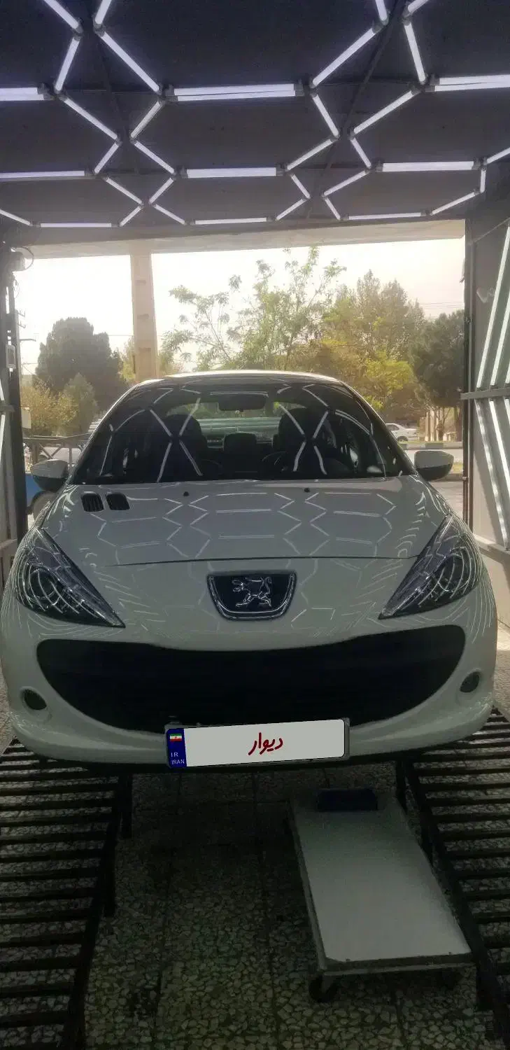 ۲۰۷ پانا صفر|خودرو سواری و وانت|خرمآباد, |دیوار