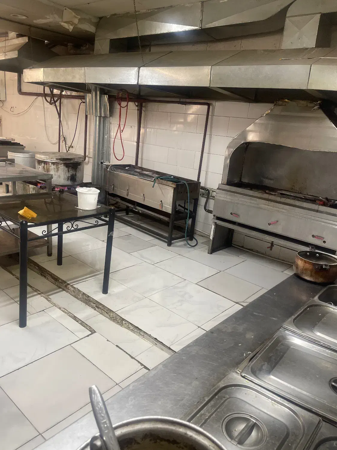 فرکارپیتزاوساندویچ وتخته کاروکبابگیر|استخدام خدمات فروشگاه و رستوران|مشهد, شهید هاشمی نژاد|دیوار