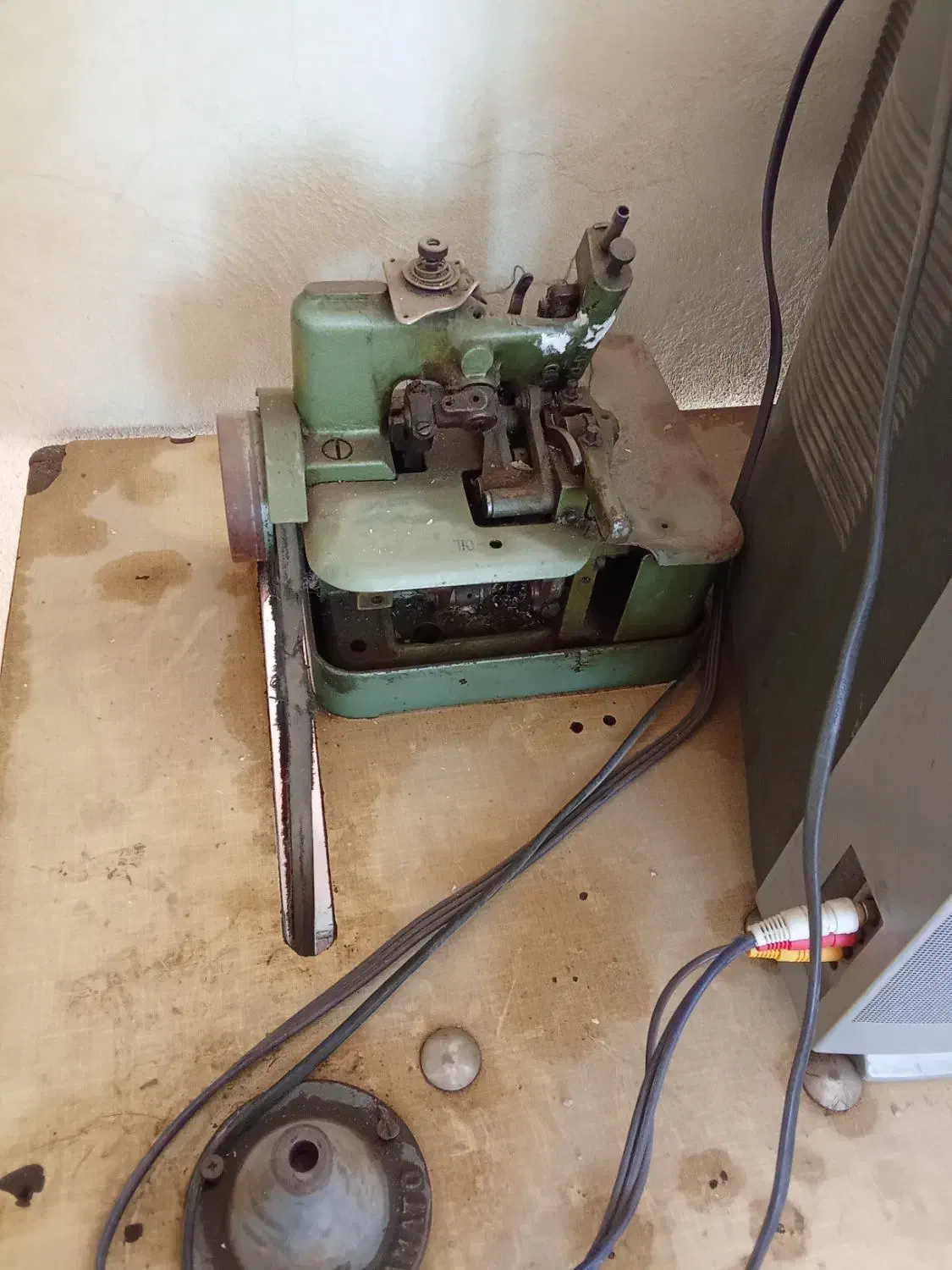 فروش چرخ خیاطی راسته دوز و زیگزاگ|چرخ خیاطی و ریسندگی|پاکدشت, کبودگنبد|دیوار