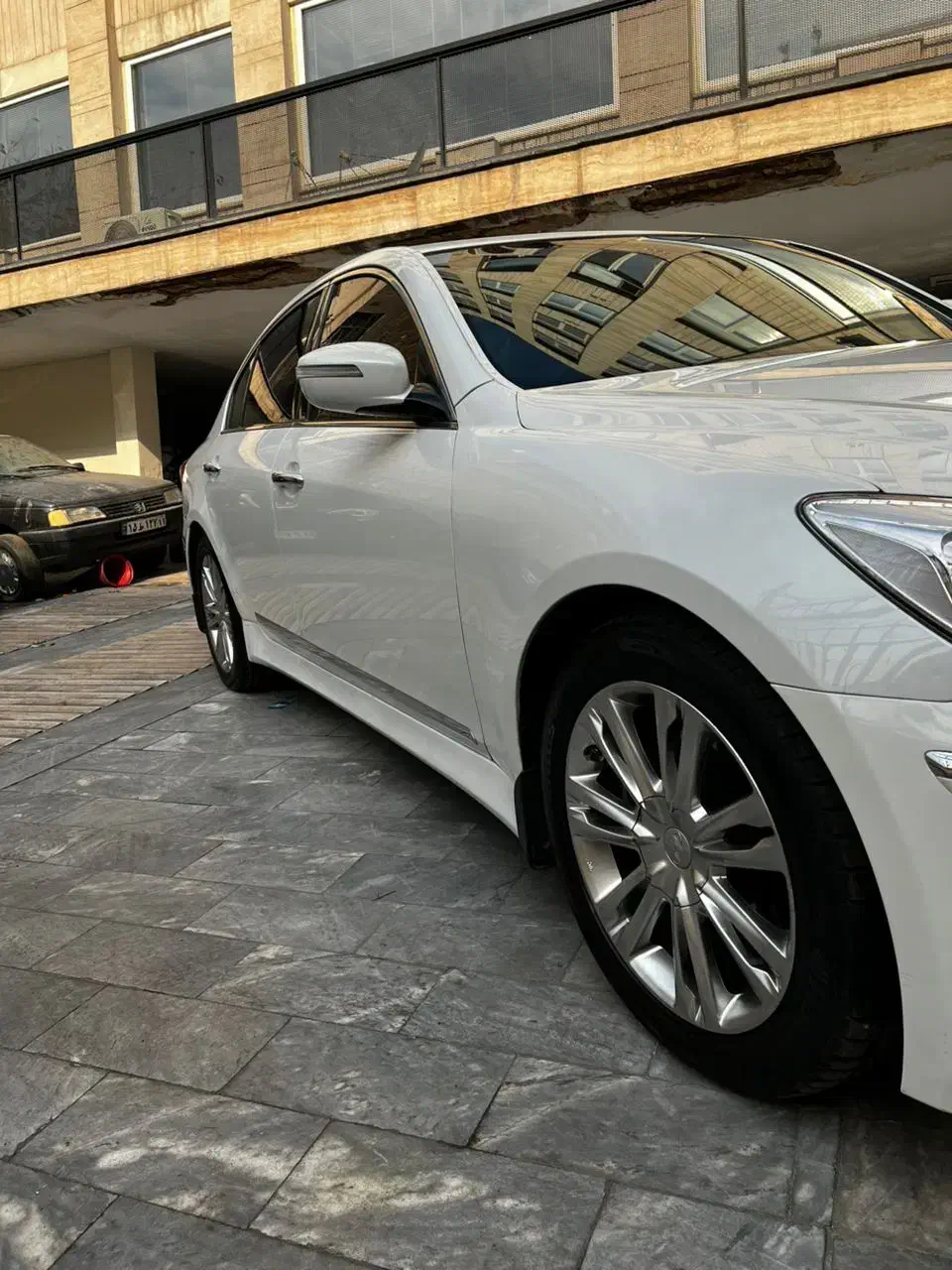 جنسیس ۲۰۱۲|خودرو سواری و وانت|تهران, پاسداران|دیوار