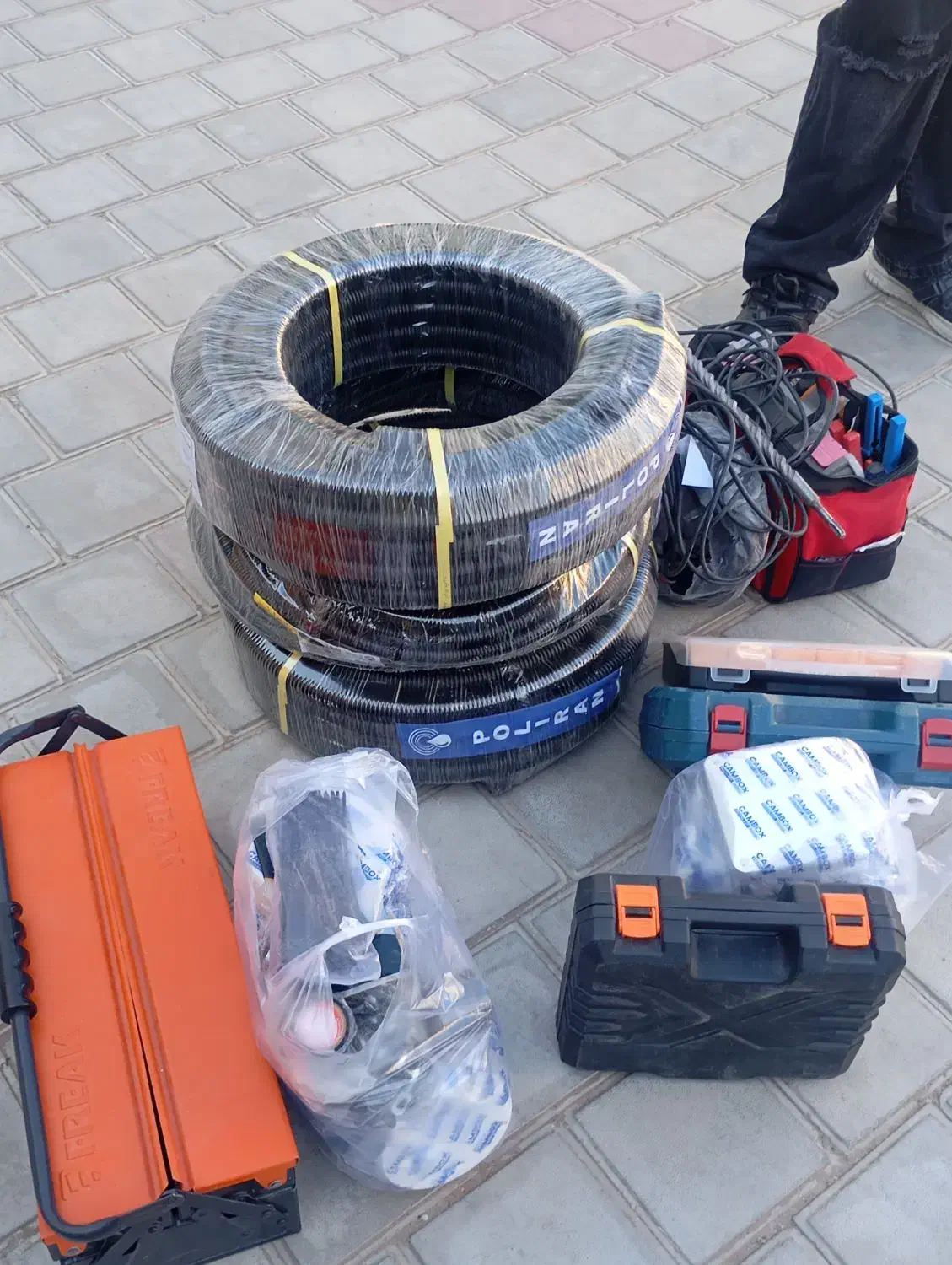 نصب دوربین مداربسته و دزدگیر با گارانتی پس از فروش|دوربین مداربسته|کاشان, زیارتی|دیوار