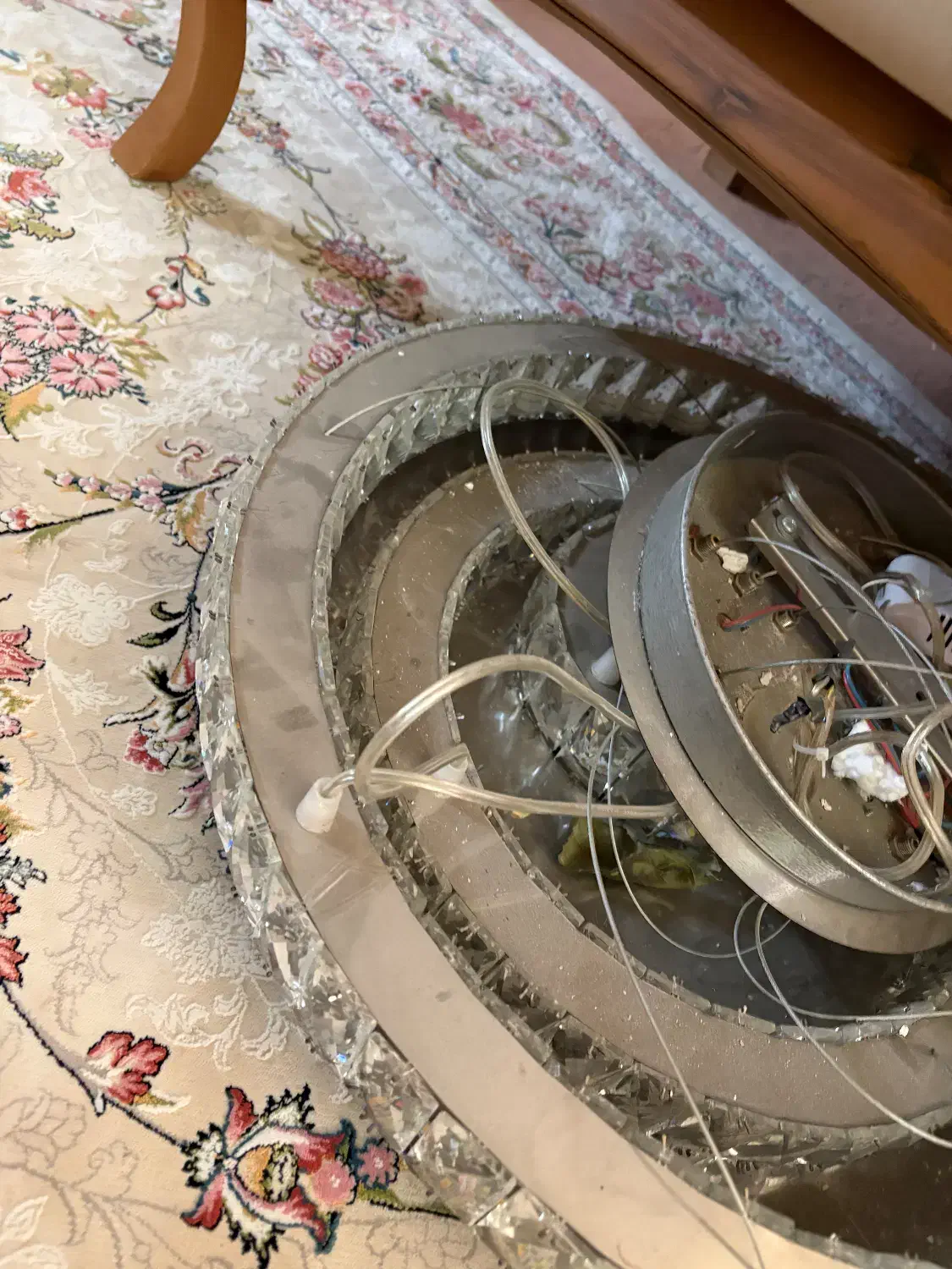 لوستر کاملا نو|لوستر و چراغ آویز|کرج, باغستان|دیوار